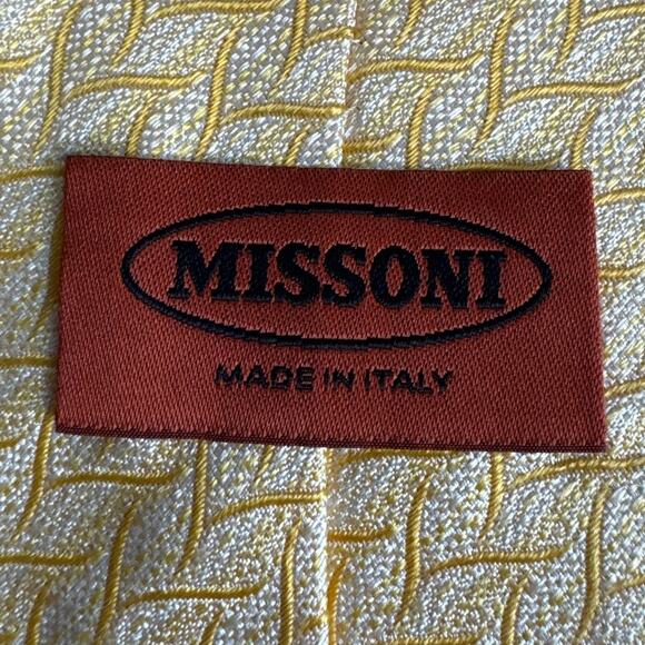 Missoni Italian Silk Tie  Muted Yellow Tonal Pattern 60”x3” Designer Power Ties - Picture 2 of 8